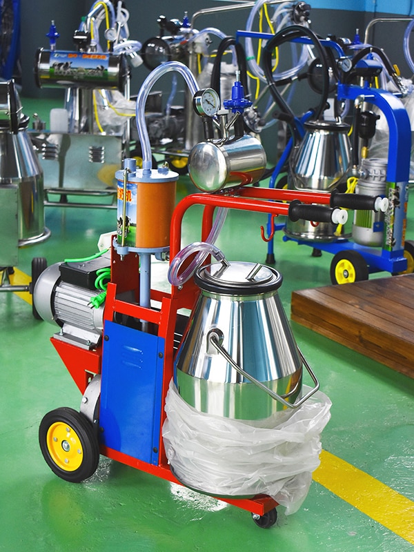 piston trolley manual cow milking machine for sale