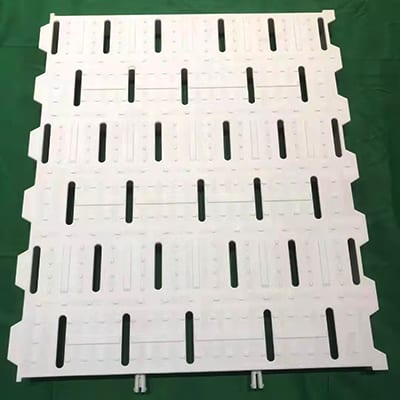 Ten percent of the fecal plate leaks