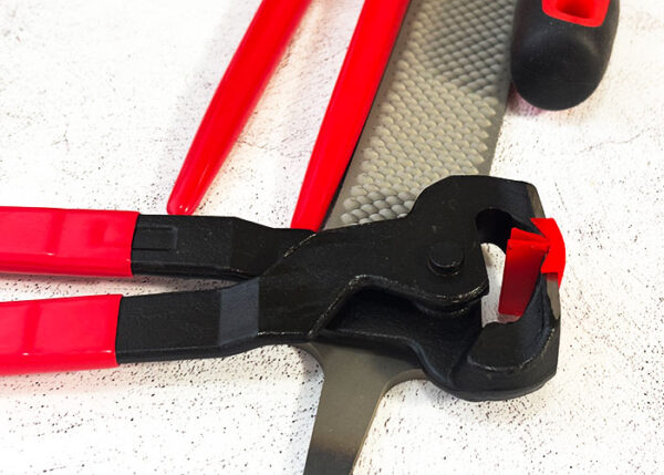 Professional horse hoof cutters Heavy-duty hoof trimmers